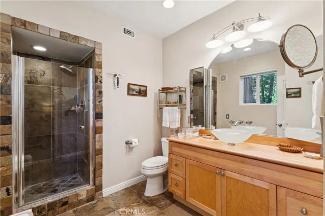 111 Grizzly, Lake Arrowhead, CA 92317