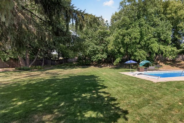 7305 Hidden Valley Trail S, Cottage Grove, MN 55016