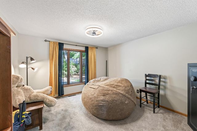 7305 Hidden Valley Trail S, Cottage Grove, MN 55016