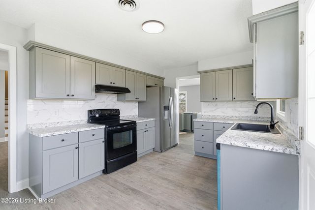 3076 W River Rd, Taylorsville, KY 40071