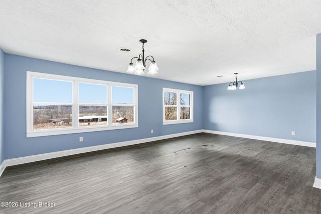 3076 W River Rd, Taylorsville, KY 40071