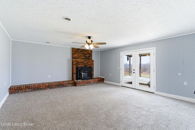 3076 W River Rd, Taylorsville, KY 40071