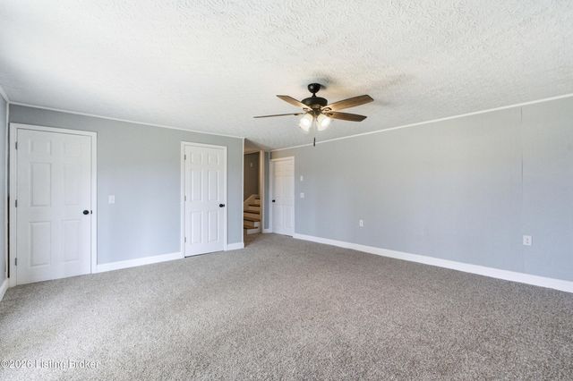 3076 W River Rd, Taylorsville, KY 40071