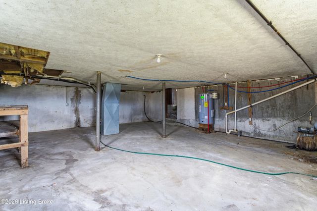 3076 W River Rd, Taylorsville, KY 40071