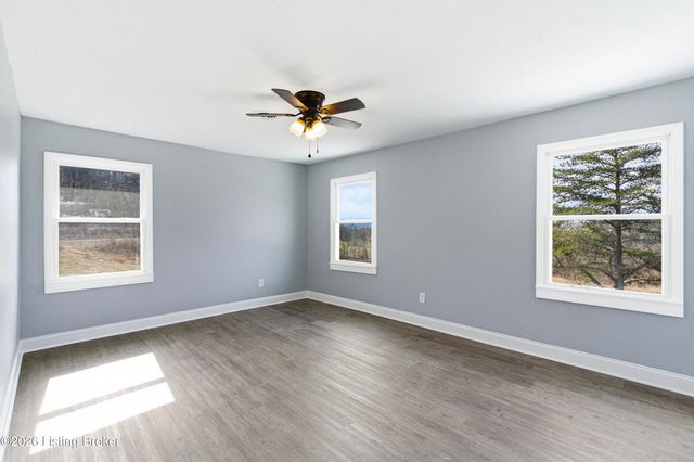 3076 W River Rd, Taylorsville, KY 40071