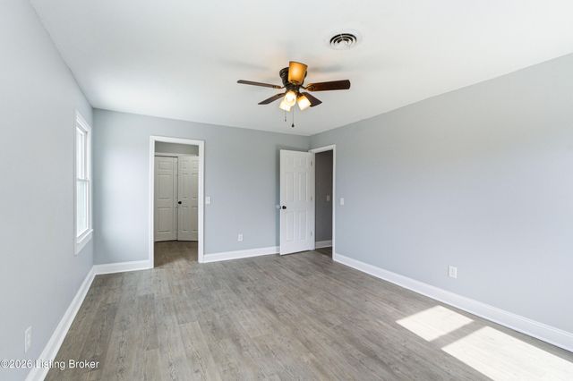 3076 W River Rd, Taylorsville, KY 40071