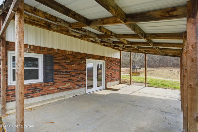 3076 W River Rd, Taylorsville, KY 40071