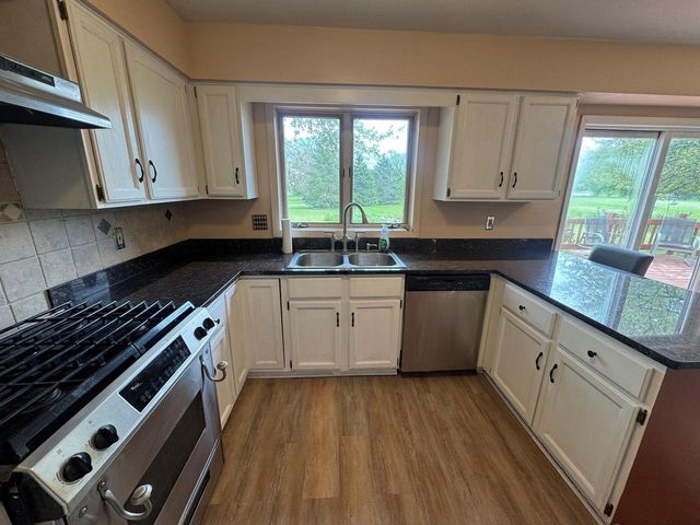 W354N5766 Lisbon ROAD, Oconomowoc, WI 53066