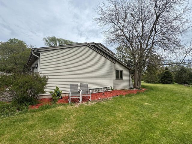 W354N5766 Lisbon ROAD, Oconomowoc, WI 53066