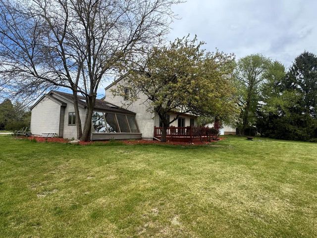 W354N5766 Lisbon ROAD, Oconomowoc, WI 53066