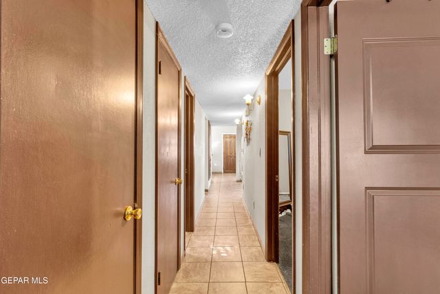 2104 PORTLAND Avenue, El Paso, TX 79930