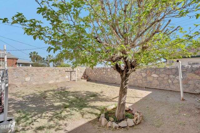 2104 PORTLAND Avenue, El Paso, TX 79930