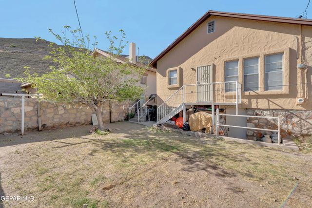2104 PORTLAND Avenue, El Paso, TX 79930