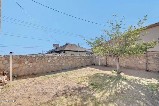 2104 PORTLAND Avenue, El Paso, TX 79930