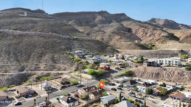 2104 PORTLAND Avenue, El Paso, TX 79930