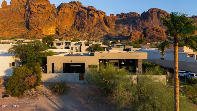 5905 N ECHO CANYON Lane, Phoenix, AZ 85018