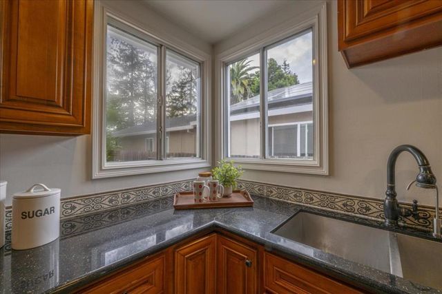 3354 Page Street, Redwood City, CA 94063