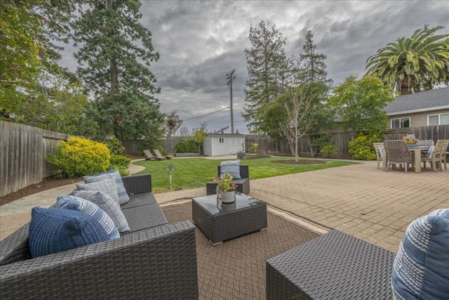 3354 Page Street, Redwood City, CA 94063