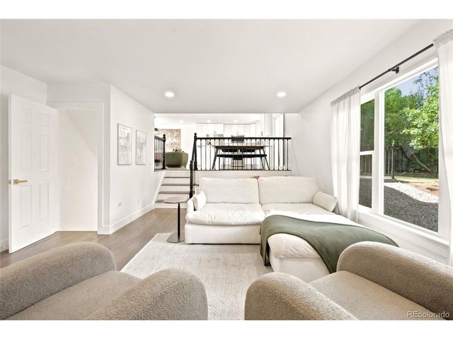 6847 S Magnolia Ct, Centennial, CO 80112