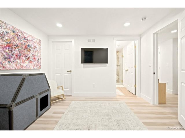 6847 S Magnolia Ct, Centennial, CO 80112
