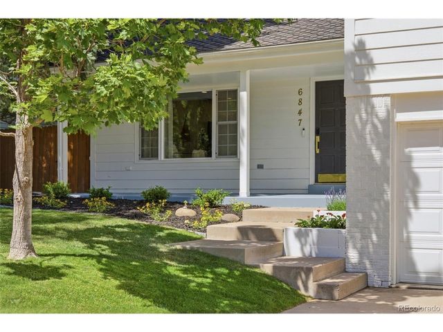 6847 S Magnolia Ct, Centennial, CO 80112