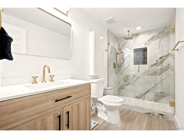 6847 S Magnolia Ct, Centennial, CO 80112