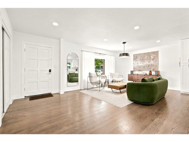 6847 S Magnolia Ct, Centennial, CO 80112