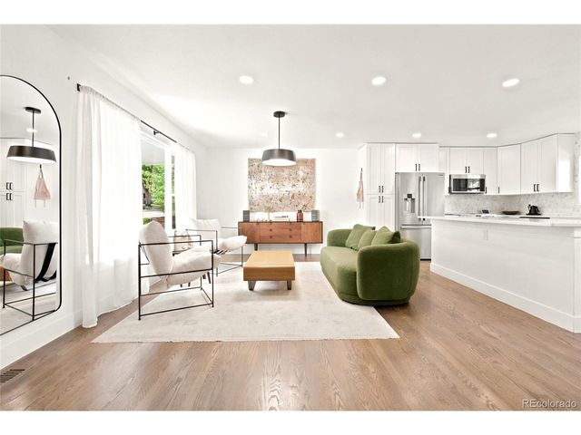 6847 S Magnolia Ct, Centennial, CO 80112
