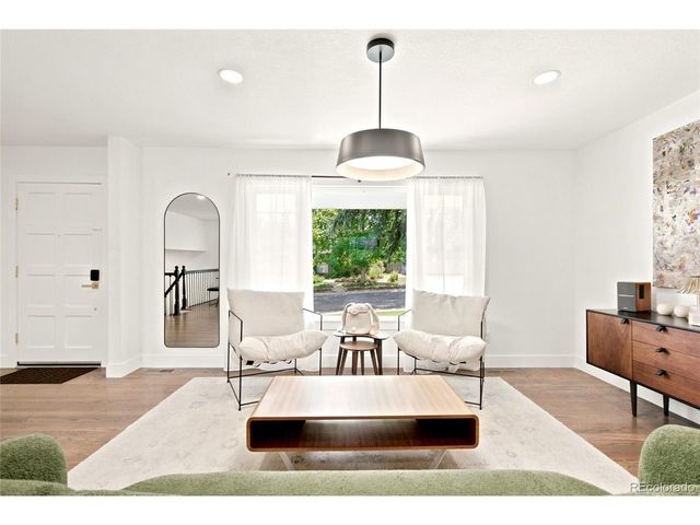 6847 S Magnolia Ct, Centennial, CO 80112