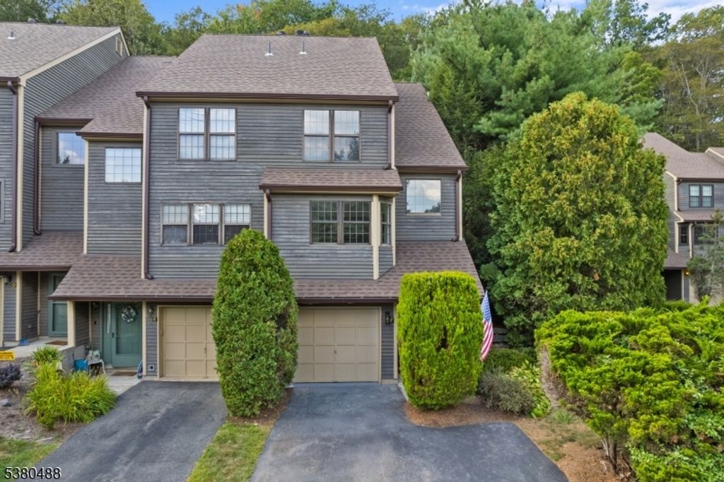 34 Salem Aly F, West Milford Twp., NJ 07480