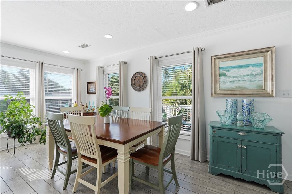 Image 12 of property listing at 207 2nd Avenue, Tybee Island, GA 31328