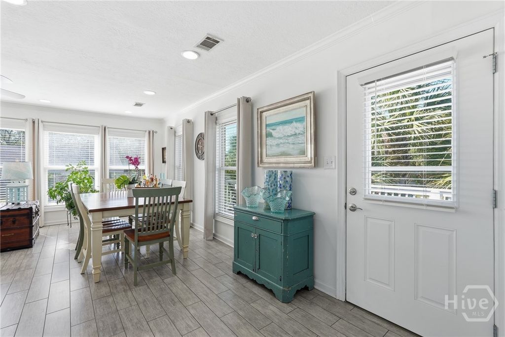 Image 14 of property listing at 207 2nd Avenue, Tybee Island, GA 31328