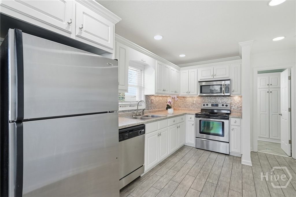 Image 18 of property listing at 207 2nd Avenue, Tybee Island, GA 31328