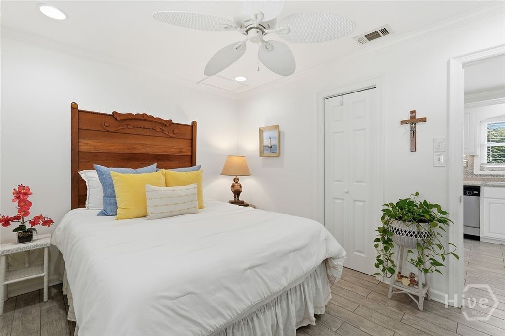 Image 26 of property listing at 207 2nd Avenue, Tybee Island, GA 31328