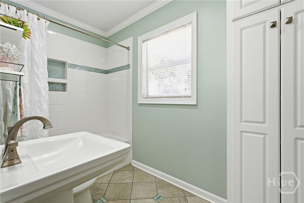 Image 33 of property listing at 207 2nd Avenue, Tybee Island, GA 31328