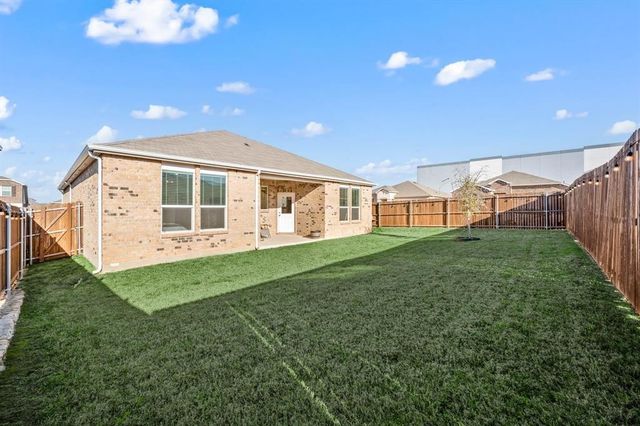 1104 Bluespire Drive, Fort Worth, TX 76131