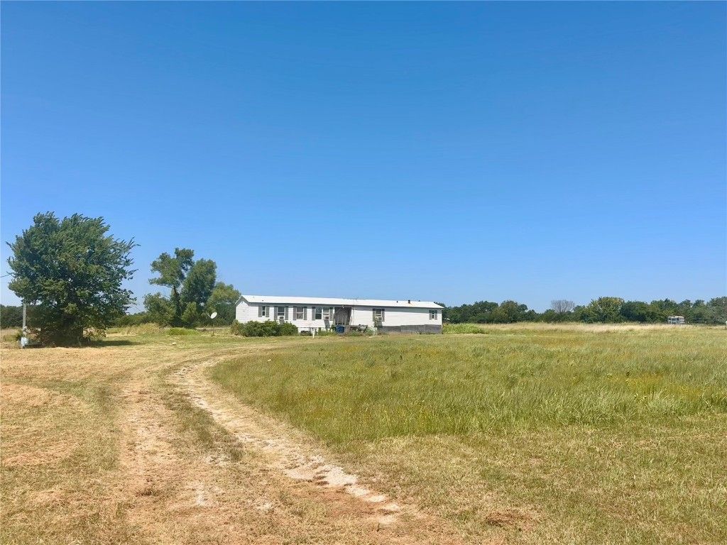 12167 N 3520 Road, Earlsboro, OK 74840