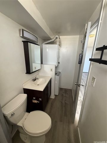 1060 Kamehameha Highway 1704B, Pearl City, HI 96782