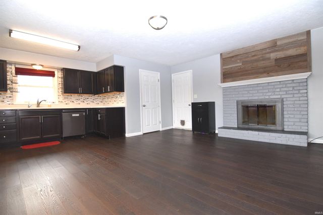 6416 W Franwood Circle, Yorktown, IN 47396