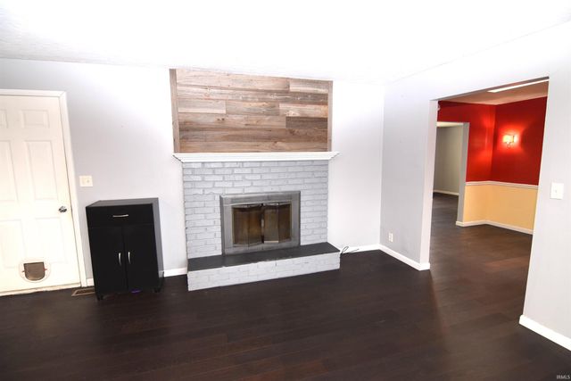 6416 W Franwood Circle, Yorktown, IN 47396