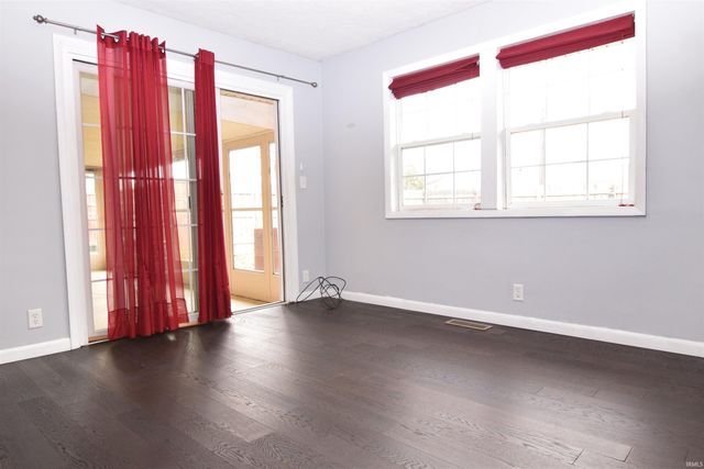 6416 W Franwood Circle, Yorktown, IN 47396