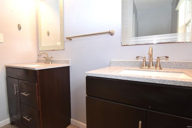 6416 W Franwood Circle, Yorktown, IN 47396