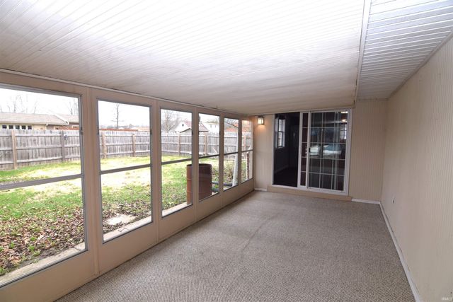 6416 W Franwood Circle, Yorktown, IN 47396