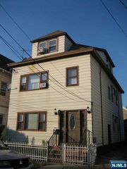 221 Hayward Place 2, Wallington, NJ 07057