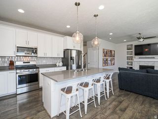 957 W MCKENNA RD, Bluffdale, UT 84065