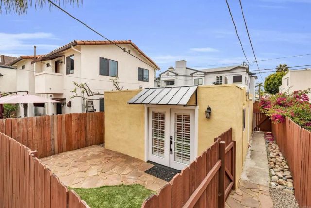 4444 42nd, San Diego, CA 92116