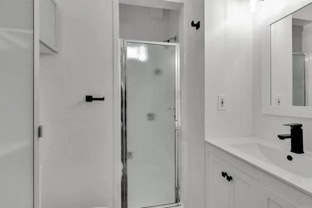 4444 42nd, San Diego, CA 92116