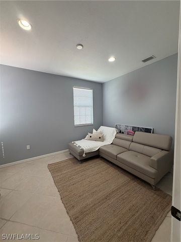 7431 Bristol CIR, Naples, FL 34120