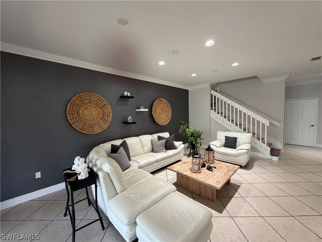 7431 Bristol CIR, Naples, FL 34120