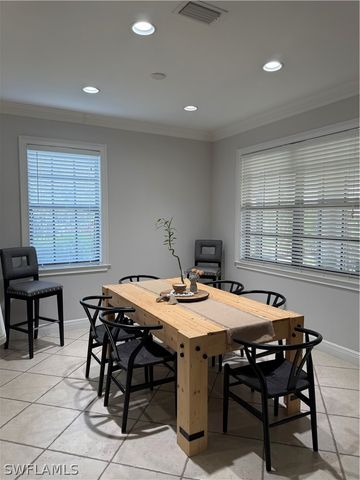 7431 Bristol CIR, Naples, FL 34120